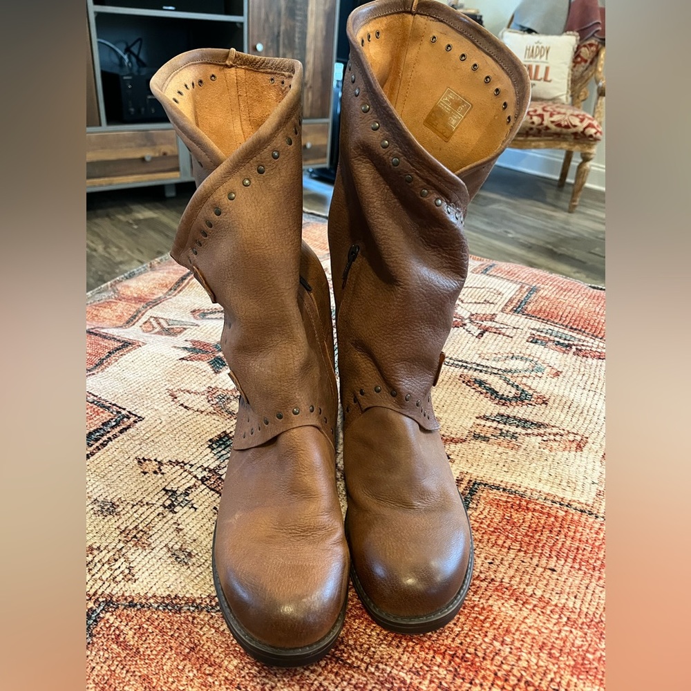 Musse & Cloud Leather boots size 9